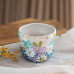 日本製　ゆずりは工房 ＊花青彩花化粧　福々碗(瓢型）＊  酒器  花柄 おしゃれ かわいい    陶器 瀬戸焼 和食器 手描き 海外プレゼント 贈り物 ギフト 母の日 敬老の日 誕生日