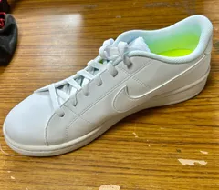 右のシューズだけあります！！NIKE ナイキ　COURT ROYALE 2 NN メンズスニーカー(コートロイヤル2NN) DH3160 100 ホワイト/ホワイト　28cm