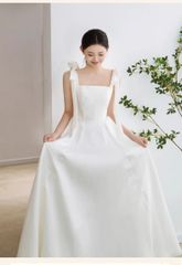 新品未使用 グラデーションが美しい アシンメトリーのオフショル