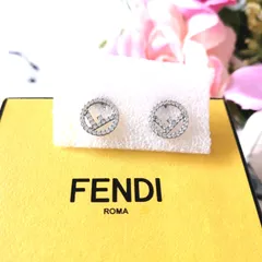 2024年最新】fendi ピアスの人気アイテム - メルカリ