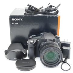 ■ほぼ新品■ SONY(ソニー) コンパクトデジタルカメラ Cyber-shot RX10IV ブラック 1.0型積層型CMOSセンサー 光学ズーム25倍(24-600mm) 可動式液晶モニター 4K動画記録 DSC-RX10M4