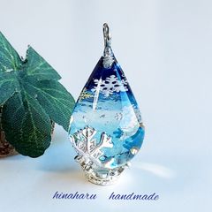 ドロップ＊雪の結晶ネックレス(ダークブルー＊ライトブルー)