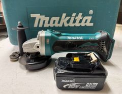 マキタ　充電式ディスクグラインダ　中古品　動作確認済み　GA402D　インボイス対応領収書OK　平日のみ発送