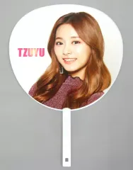 【中古】うちわ(女性) ツウィ うちわ 「TWICE DEBUT SHOWCASE “Touchdown in JAPAN”」