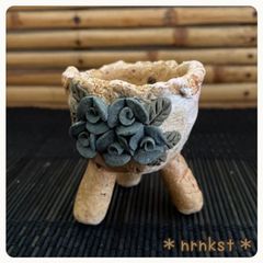 No.29-1 ❁韓国より直輸入❁ 小鉢1点1800円＊組合せ自由＊2点目より送料一律700円＊高級＊韓国鉢＊作家＊一点物 オリジナル作品＊多肉植物＊プレゼントにもぜひ＊