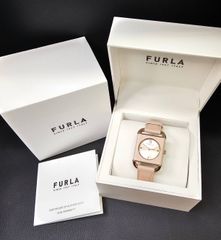 【未使用品】FURLA  ピンク 腕時計  スクエア