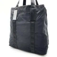 ✨良品✨ PRADA プラダ トートバッグ ハンドバッグ  三角ロゴプレート シルバー金具 A4収納 大容量 ロゴ型押し 総柄 白タグ テスートナイロンレザー 肩掛け ユニセックス レディース メンズ ブラック 黒色