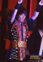 【中古】生写真(ジャニーズ) Snow Man/渡辺翔太/膝上・衣装赤黒白金・両手上げ・目線右/Johnnys’ 2020 world