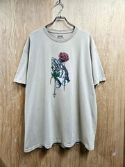 【US古着】DGK Praying Hands Graphic T-Shirt | ディージーケー 祈り手 薔薇 ロザリオ グラフィック ストリート 半袖 Tシャツ ベージュ ビックサイズ 2XL