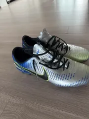 NIKE スパイクマーキュリアル ネイマールモデル - メルカリ