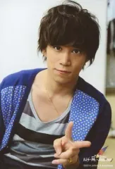 【中古】生写真(ジャニーズ) Kis-My-Ft2/千賀健永/バストアップ・衣装青.グレー.黒・左手ピース/2014 Concert Tour「Kis-My-Journey」