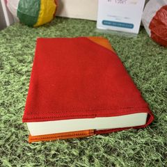 【ハンドメイド】ブックカバー（赤と橙カツラギ）と、福祉の古本「地域と障害―しがらみを編みなおす」現代書館