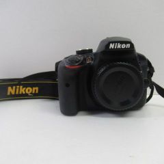 D5300 Wi-Fi 一眼レフカメラ 動作確認◯ シャッター回数20回未満