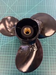 SUZUKI スズキ　純正品　プロペラ　　(3×9-1/4×8) 8ピッチ