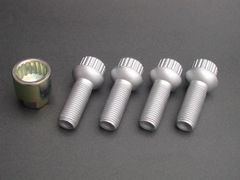 MOMOボス ALFAROMEO 147／159／GT／MITO