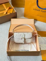 【今日特価】LV Nano Diane Strawberry Milk Bag（ルイヴィトン ナノ ダイアン ストロベリーミルク バッグ）
