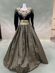 貸衣装処分品　 　ウンガロ　黒に金　豪華