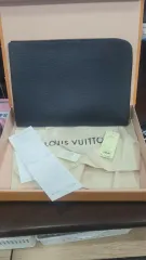 ほぼ新品 Louis Vuitton(ルイヴィトン) クラッチ 高額になるに違いない