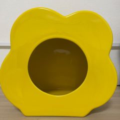 黄色、花型のチラ壺、陶器製、小動物ハウス、国内製（岐阜）、チラツボ、ちらつぼ