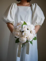 ウェディングブーケ　造花ブーケ　前撮りブーケ　ホワイトローズ　ローズブーケ　アーティフィシャルフラワーブーケ