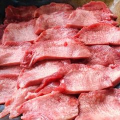 霜降り 牛タン 300g 特製塩ダレ付き 希少部位 タン元 焼肉 BBQ 牛たん