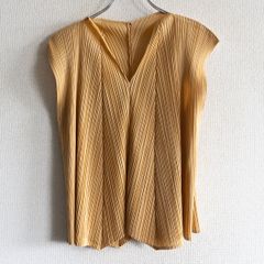 【美品】PLEATS PLEASE【プリーツ カットソー】 プリーツプリーズ ISSEY MIYAKE イッセイミヤケ 25070310
