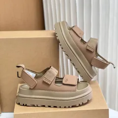 2025年最新】uggサンダルの人気アイテム - メルカリ