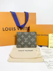 24 年/領収書 含む Louis Vuitton(ルイヴィトン) シャドー 二つ折り財布 カーキ