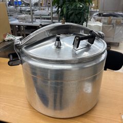 中古　業務用　アルミ大型圧力鍋　寸胴　　ジャンク
