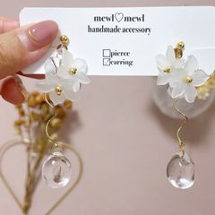 【093】ハンドメイド　ピアス　イヤリング　百合　ブライダルアクセサリー　ウェディング　ドレス　花嫁　オケージョン　結婚式　ネジバネ四季イヤリング