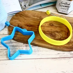 シリコン製パンケーキリング　ホットケーキ・目玉焼きにも　2個セット（丸、星）【アウトレット訳あり】