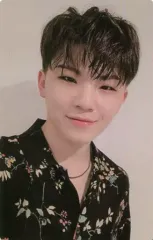 【中古】コレクションカード(男性) SEVENTEEN/WOOZI(ウジ)/バストアップ・衣装黒・両手下げ・裏面白/CD「3RD Album ： An Ode(Truth ver.)封入特典フォトカード