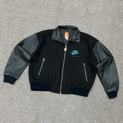 Nike(ナイキ） 90 ザ・イヤーズ スタジアム バーシティ ジャケット