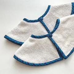 【青ファミリア風チェック・ベージュ】タオルスタイ　サークルスタイ　出産祝い　よだれかけ　ファミリアチェック