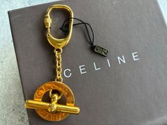 CELINE サークルロゴチャーム キーリング ゴールドカラー