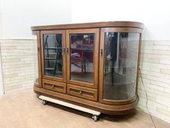 ◆Karimoku カリモク サイドボード キャビネット 収納 ガラス 飾り棚 リビングボード 家具 木製 通電確認済み レトロ ヴィンテージ (畑633)