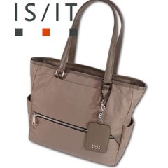 イズイット IS/IT ナイロン／牛革 トートバッグ 縦型 ピアーダ A4 トープ ベージュ系 定価27,500円 軽量 抗菌 13.3インチPC収納 メンズ レディース 男女兼用 ユニセックス リール式パスケース付き リサイクル サスティナブル