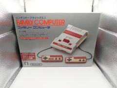 美品　ニンテンドークラシックミニ　ファミリーコンピュータ