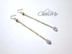 月の雫ティアドロップ型スワロフスキーのロングチェーンピアス☆イヤリング変更可