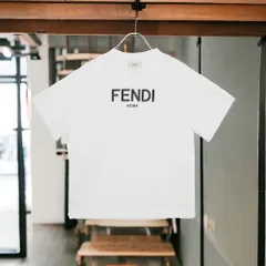 2025年最新】FENDI Tシャツの人気アイテム - メルカリ