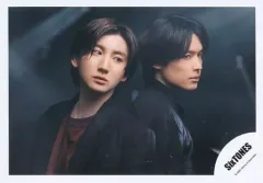 【中古】生写真(ジャニーズ) SixTONES/京本大我・松村北斗/横型・バストアップ/シングル「CREAK」MV＆ジャケ写オフショット/公式生写真