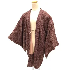 京やM440 正絹 長羽織 和装コート ロング丈 裄長め 身丈90cm以上 裄70cm 着物コート 羽織 小豆色 幾何学文様 パールトーン加工済み 袷仕立て 道中着 未使用 新古品 HAORI レトロ カジュアルシーンからセミフォーマルまでOK