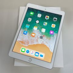 docomo iPad 第5世代 WiFi+Cellular 32GB シルバー