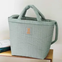 ディーオーディー DOD 肩がけできる 軽ふわ キルティング バッグ ふわふわ ライトグレー 大きなサイズ 内ポケット オレンジタグ