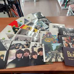 THE BEATLES全集】14アルバム（CD16枚）未開封品4枚あり - メルカリ
