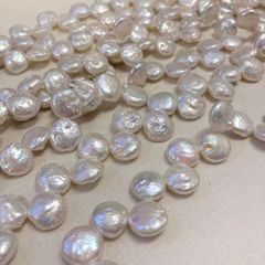 ボタン型淡水パール一連