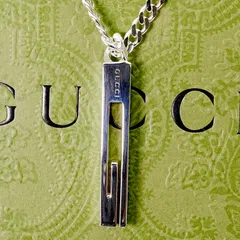 希少極美品 グッチ カットアウト G ラージ バー ネックレス/25-182S