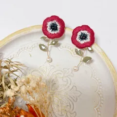アネモネの刺繍ピアス/イヤリング