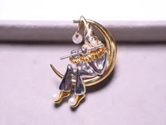 ◾️ 魚様◾️【美品】MIKIMOTO 夜月にもたれ笛吹くピエロ ブローチ ◾️ 魚様◾️【美品】MIKIMOTO 夜月にもたれ笛吹くピエロ