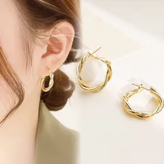 【新品】ツイストフープピアス アクセサリー 韓国 ゴールド レディース